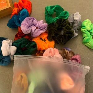 Chloven scrunchies 49 pieces